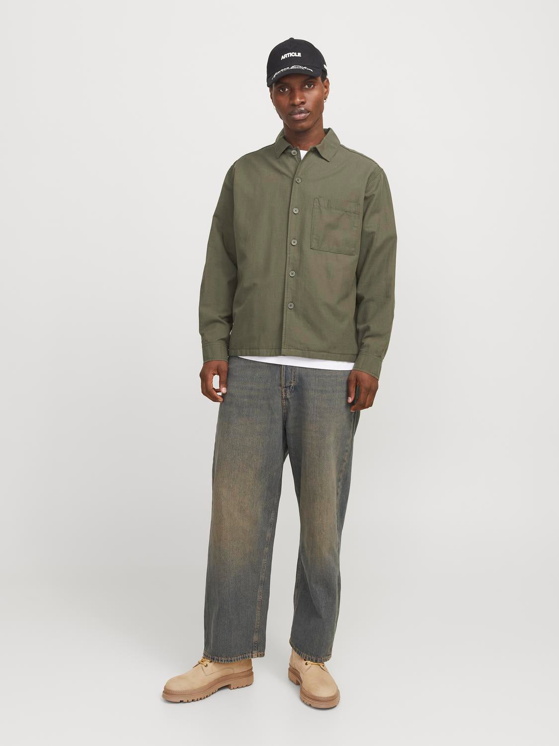 model_shot-front_full